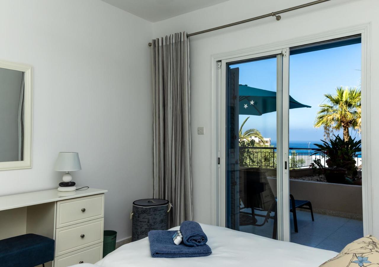 105 Kings Palace - Fabulous 2 Bed, 2 Bath, Large Patio With Garden - Sea Views Paphos Exteriör bild