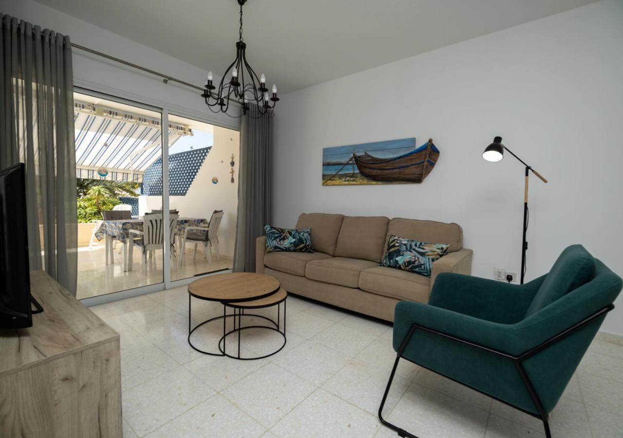 105 Kings Palace - Fabulous 2 Bed, 2 Bath, Large Patio With Garden - Sea Views Paphos Exteriör bild