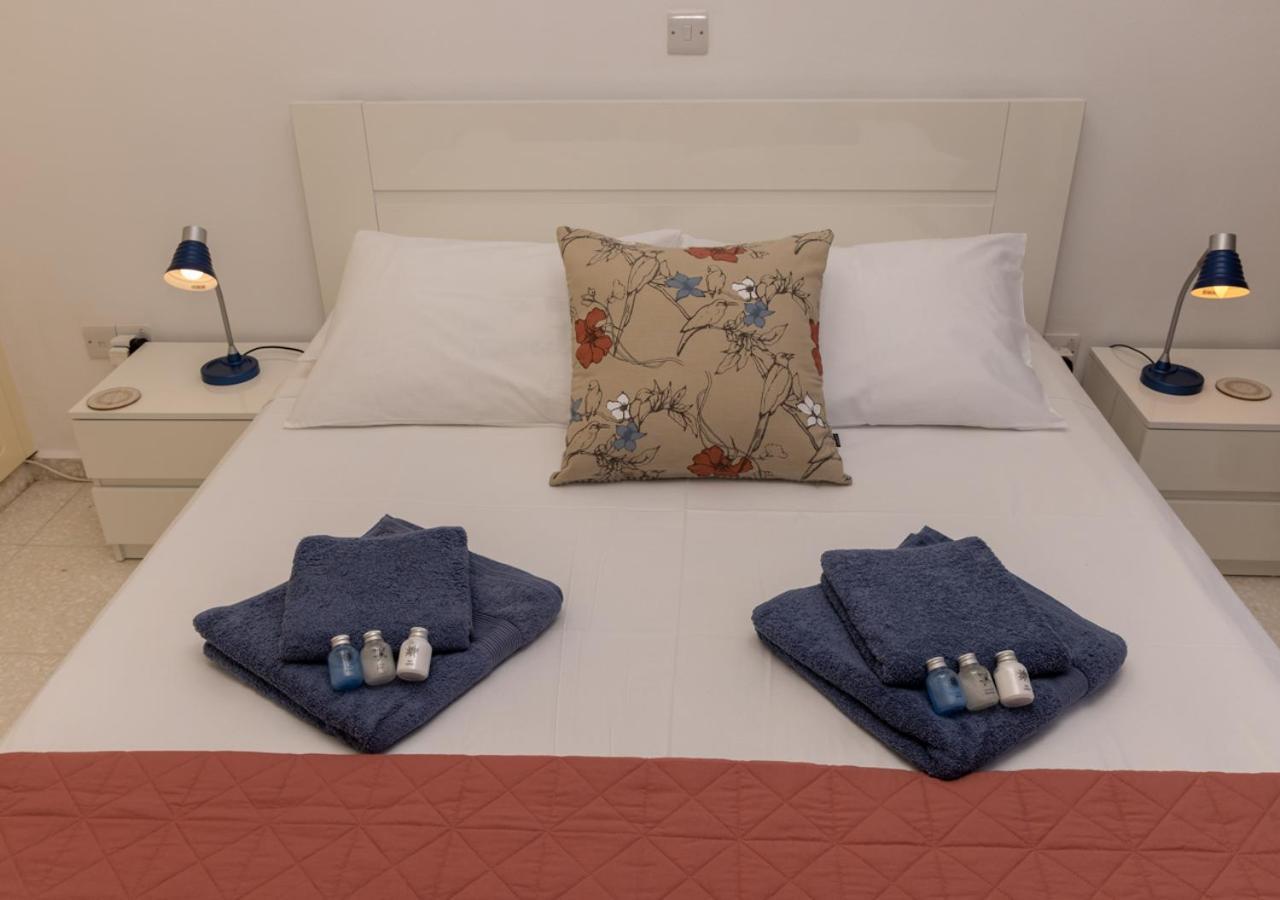 105 Kings Palace - Fabulous 2 Bed, 2 Bath, Large Patio With Garden - Sea Views Paphos Exteriör bild