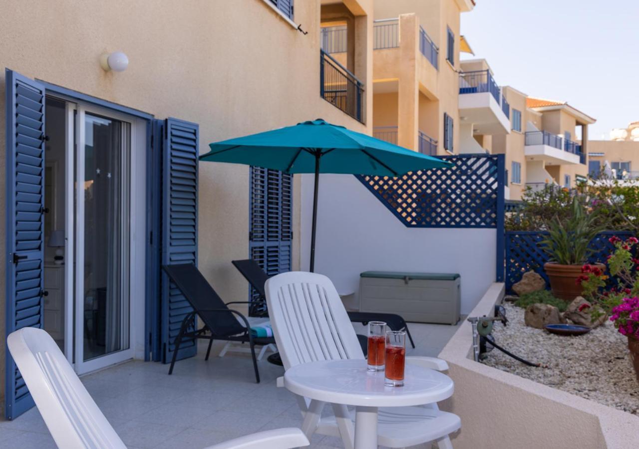 105 Kings Palace - Fabulous 2 Bed, 2 Bath, Large Patio With Garden - Sea Views Paphos Exteriör bild