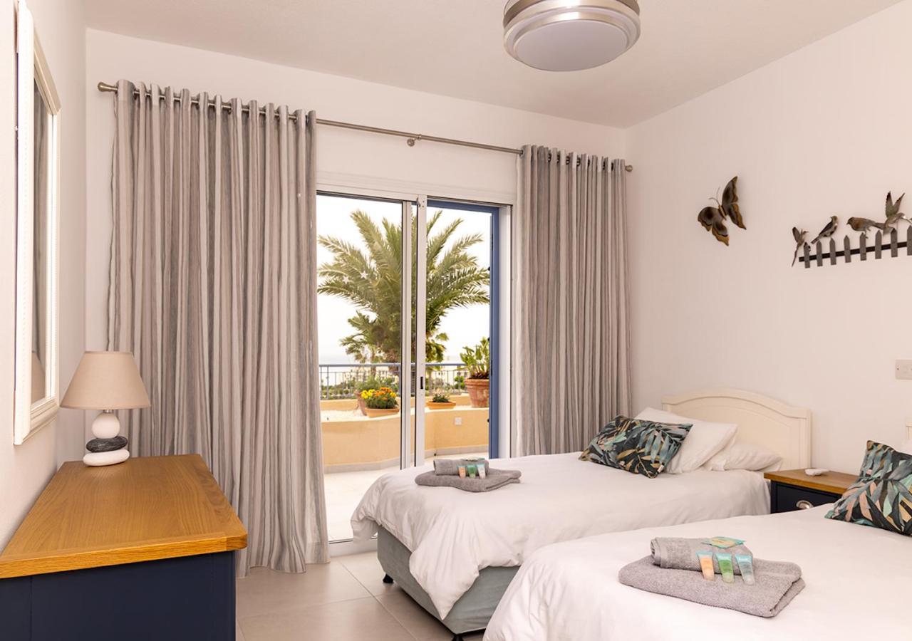 105 Kings Palace - Fabulous 2 Bed, 2 Bath, Large Patio With Garden - Sea Views Paphos Exteriör bild