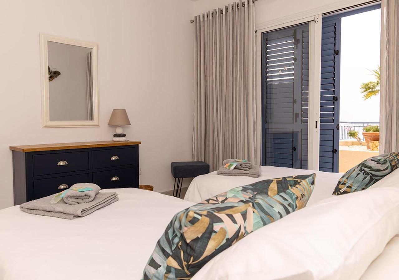 105 Kings Palace - Fabulous 2 Bed, 2 Bath, Large Patio With Garden - Sea Views Paphos Exteriör bild