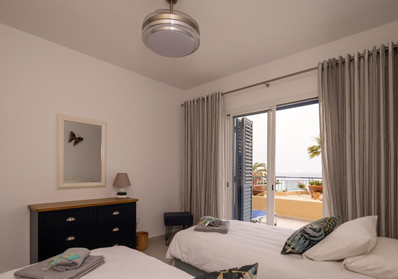 105 Kings Palace - Fabulous 2 Bed, 2 Bath, Large Patio With Garden - Sea Views Paphos Exteriör bild