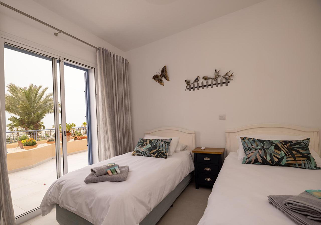 105 Kings Palace - Fabulous 2 Bed, 2 Bath, Large Patio With Garden - Sea Views Paphos Exteriör bild