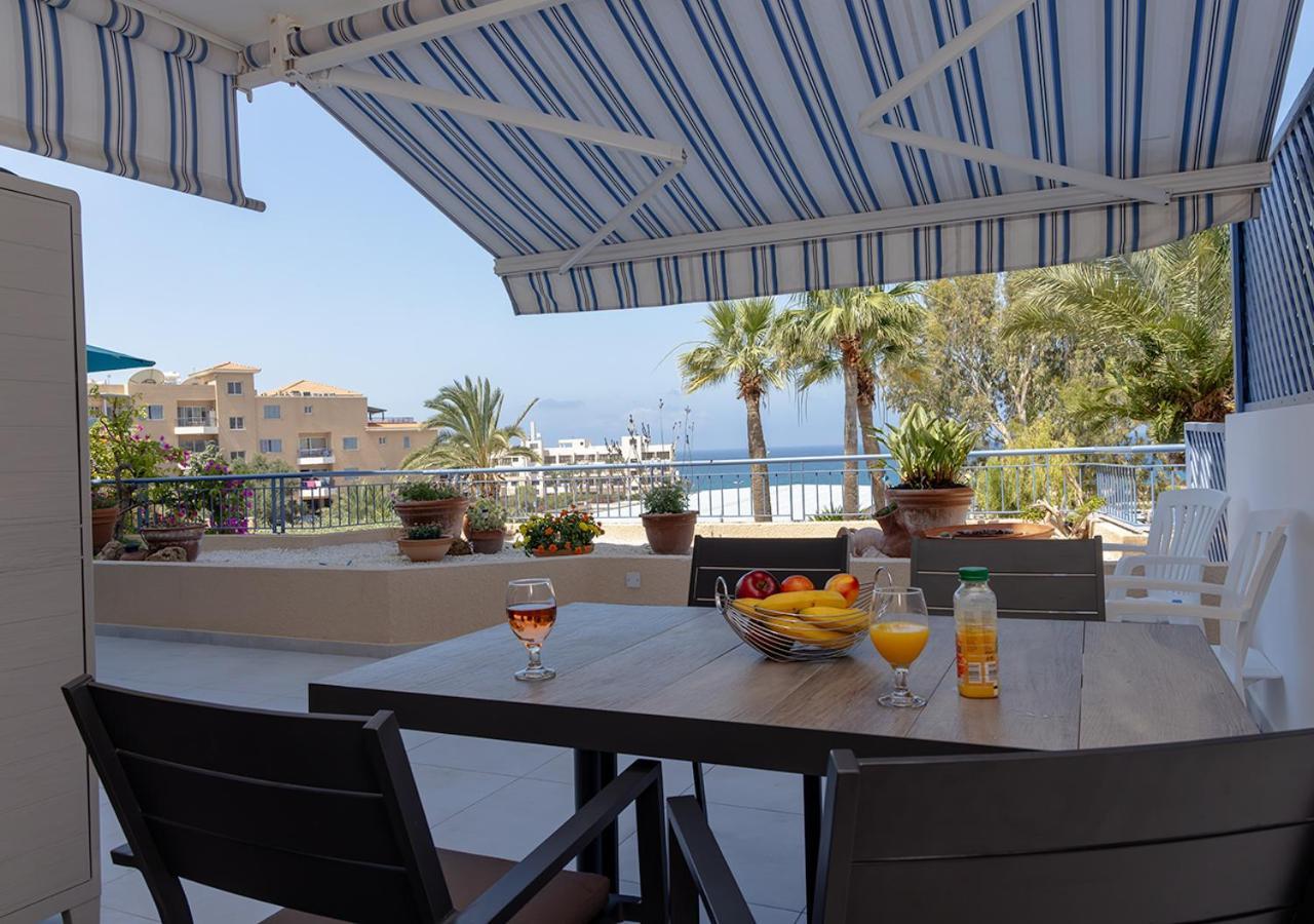 105 Kings Palace - Fabulous 2 Bed, 2 Bath, Large Patio With Garden - Sea Views Paphos Exteriör bild