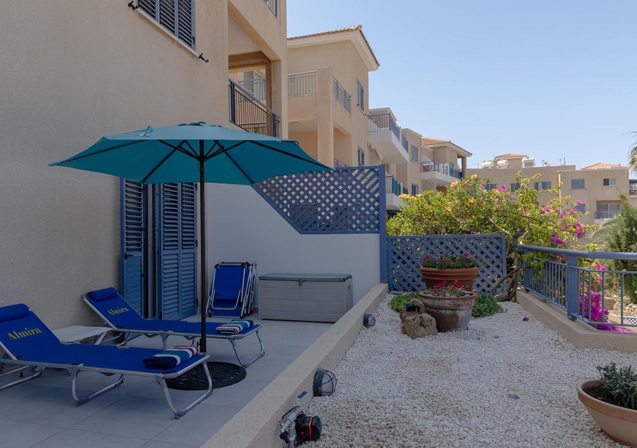 105 Kings Palace - Fabulous 2 Bed, 2 Bath, Large Patio With Garden - Sea Views Paphos Exteriör bild