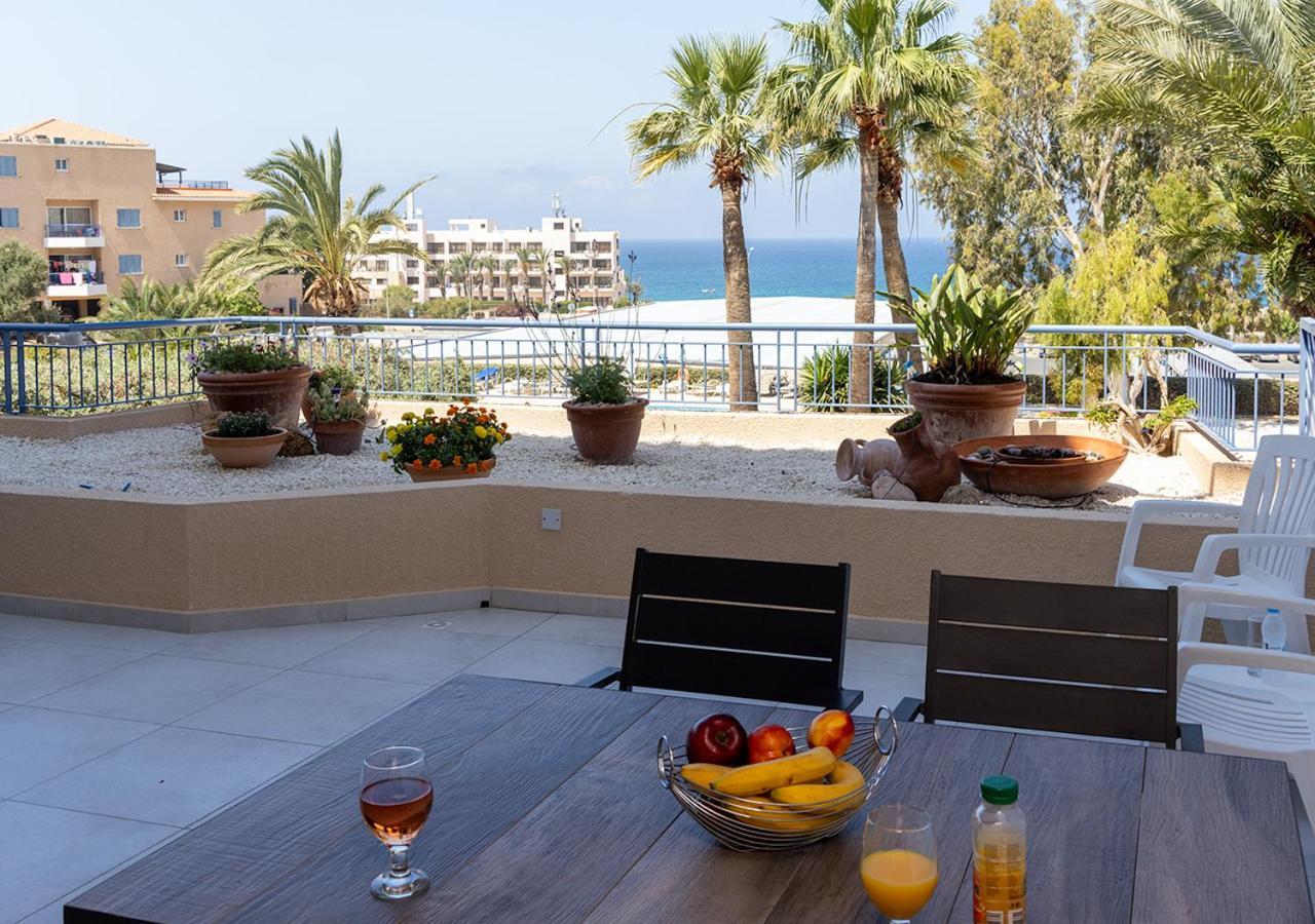 105 Kings Palace - Fabulous 2 Bed, 2 Bath, Large Patio With Garden - Sea Views Paphos Exteriör bild