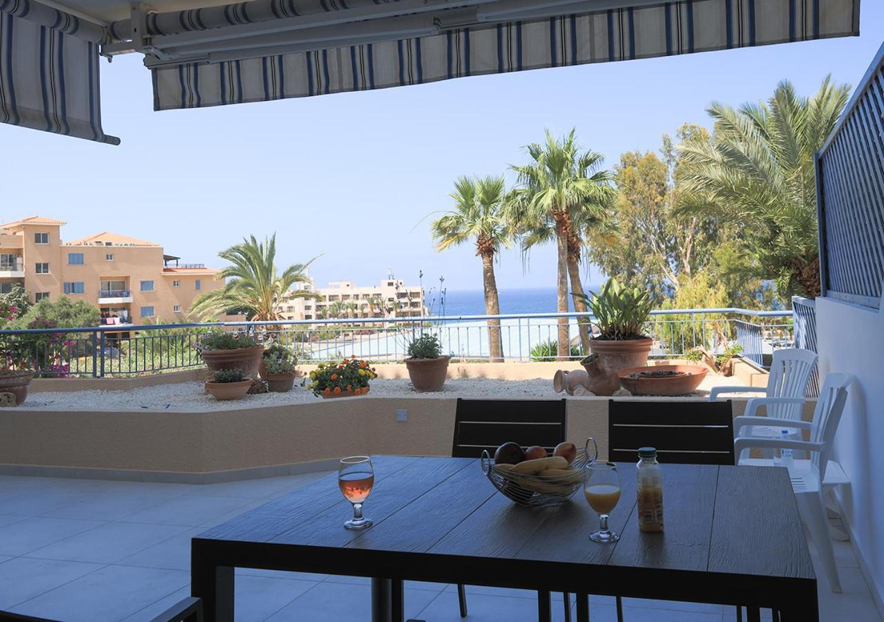 105 Kings Palace - Fabulous 2 Bed, 2 Bath, Large Patio With Garden - Sea Views Paphos Exteriör bild