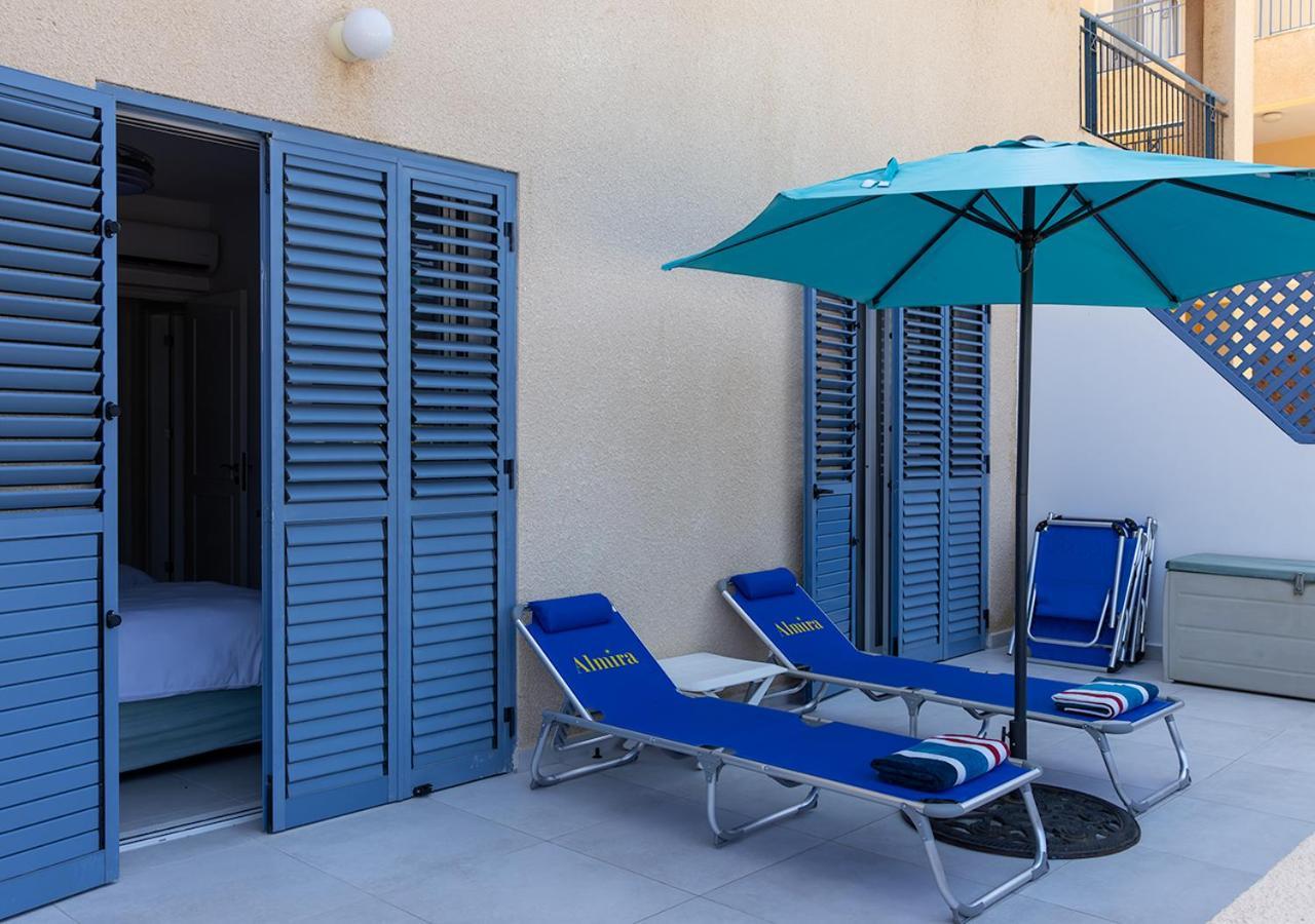 105 Kings Palace - Fabulous 2 Bed, 2 Bath, Large Patio With Garden - Sea Views Paphos Exteriör bild