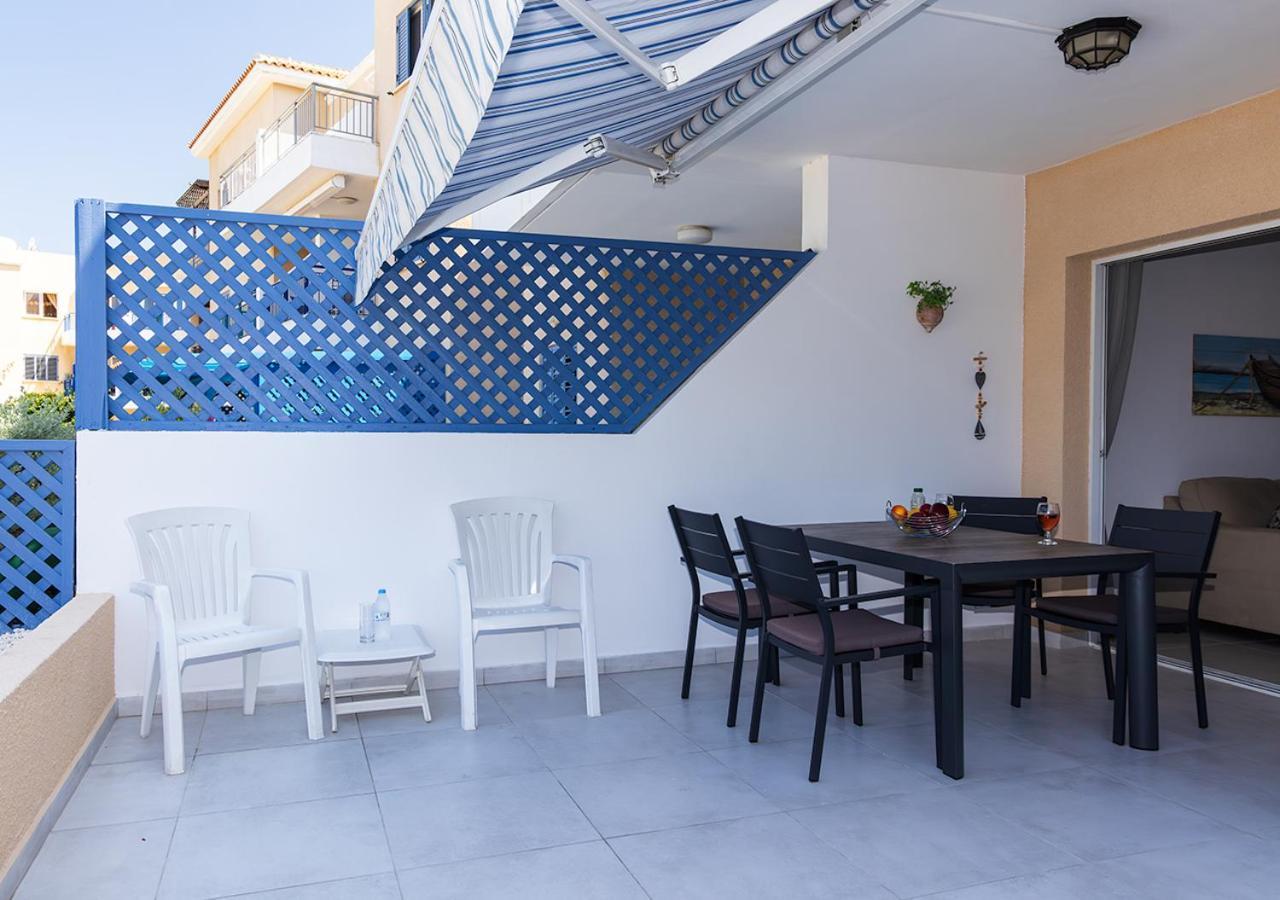 105 Kings Palace - Fabulous 2 Bed, 2 Bath, Large Patio With Garden - Sea Views Paphos Exteriör bild