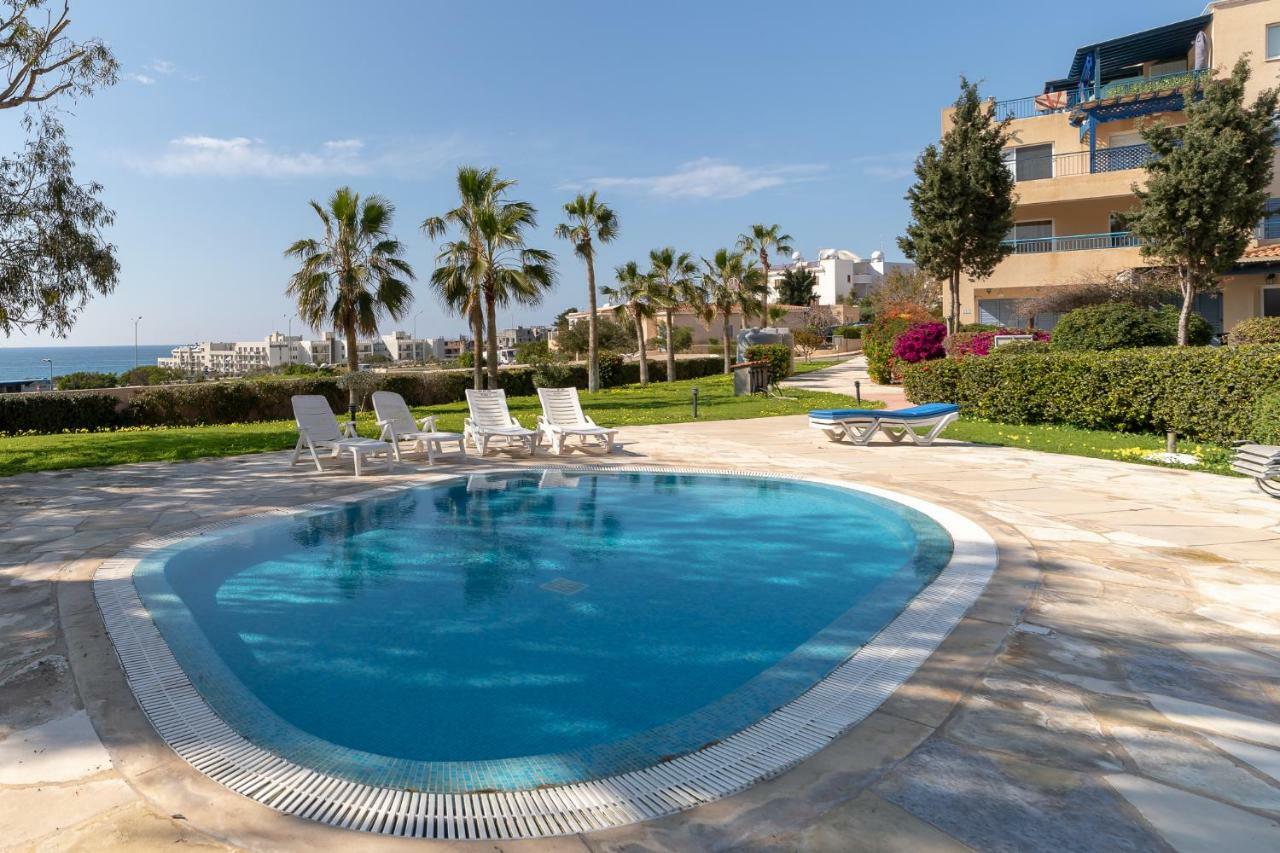 105 Kings Palace - Fabulous 2 Bed, 2 Bath, Large Patio With Garden - Sea Views Paphos Exteriör bild