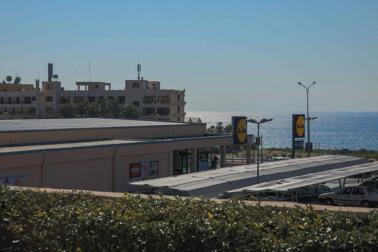 105 Kings Palace - Fabulous 2 Bed, 2 Bath, Large Patio With Garden - Sea Views Paphos Exteriör bild