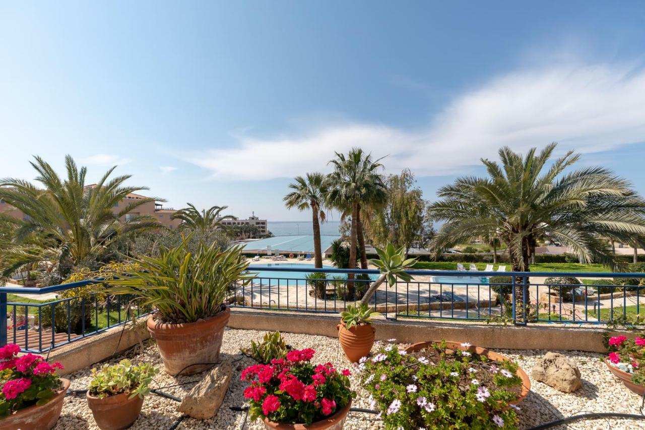 105 Kings Palace - Fabulous 2 Bed, 2 Bath, Large Patio With Garden - Sea Views Paphos Exteriör bild