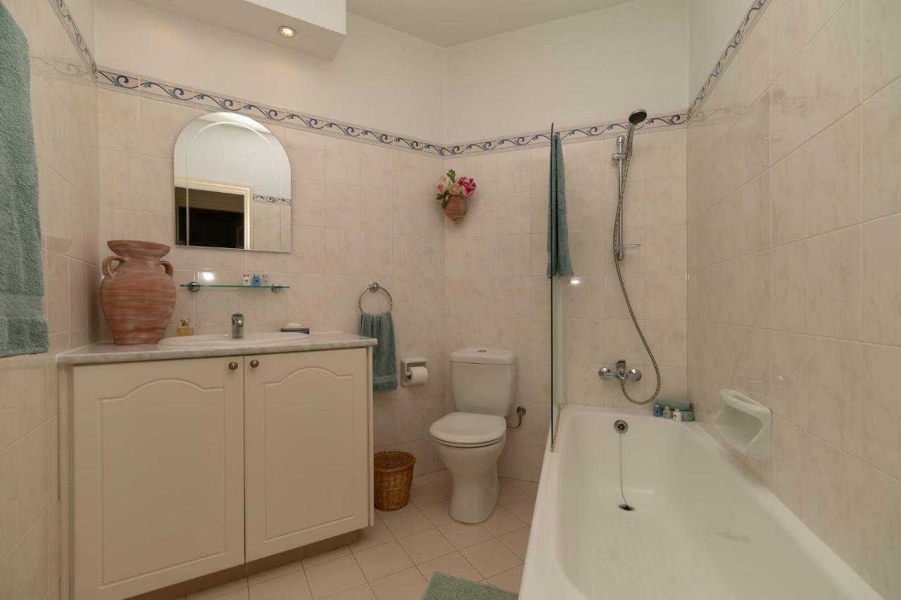 105 Kings Palace - Fabulous 2 Bed, 2 Bath, Large Patio With Garden - Sea Views Paphos Exteriör bild